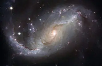 La Galaxia Espiral Barrada NGC 1672 desde Hubble