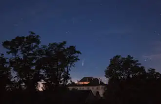 Una Perseida sobre el Castillo Albrechtsberg