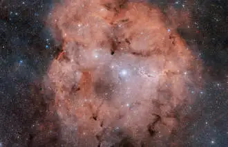 IC 1396, Una Nebulosa de Emisión en Cefeo