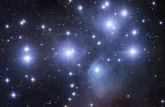 M45, el Cúmulo Estelar Las Pléyades